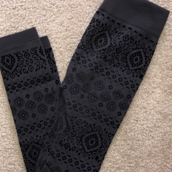 Shosho Printed Leggings - Picture 5 of 5